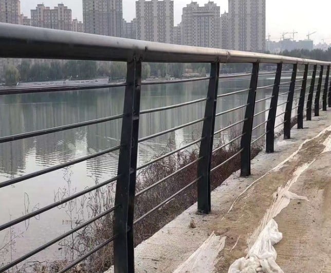 怎樣保護(hù)和維護(hù)景觀護(hù)欄 怎樣保護(hù)和維護(hù)景觀護(hù)欄