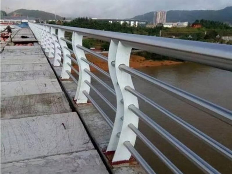 橋梁護欄