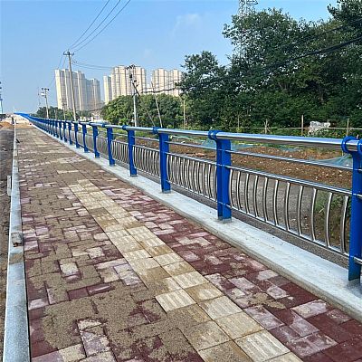 不銹鋼復合管護欄